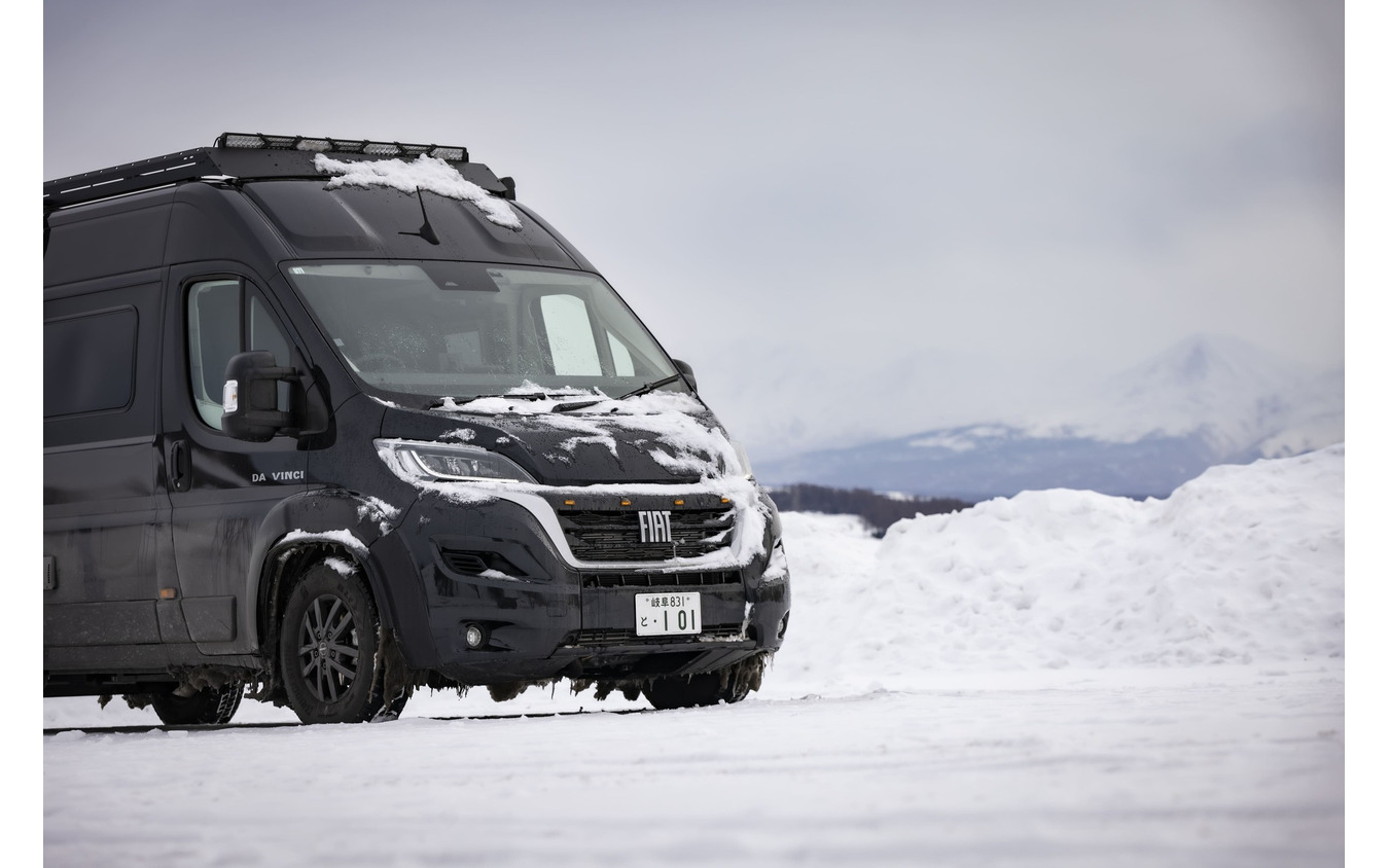 トイファクトリーのオリジナルデュカトキャンピングカー DA VINCI 6.0(BORBET CW5 MISTRAL ANTHRACITE GLOSSY)