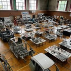 最新EVの分解部品を国内最大規模で展示、テスラや吉利を追加し合計25台に